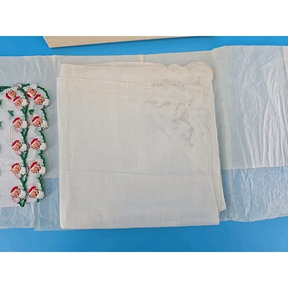 Vtg Capwell's Christmas DOILIE Set 1950 - 1959 Made in Switzerland W/‎ Box HL2